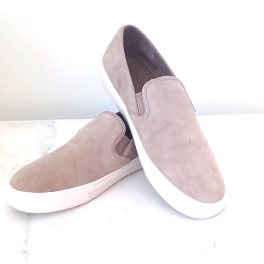 Tory Burch Jesse Sneakers. Size 7